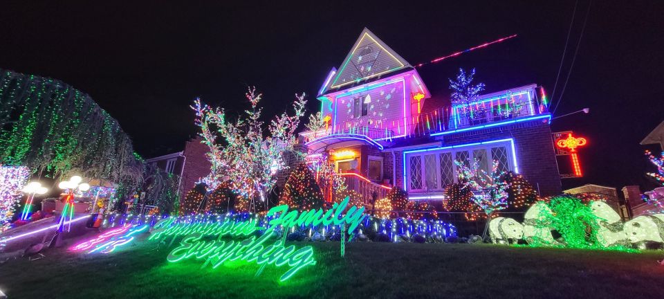 Dyker Heights Holiday Lights - Walking logistics: what 2 miles feels like in winter