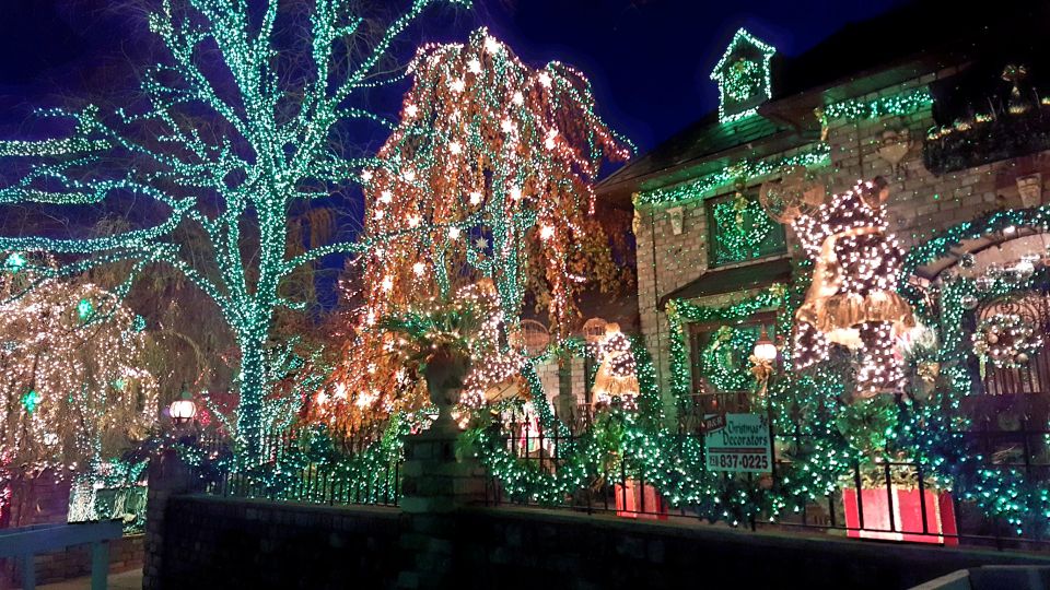 Dyker Heights Holiday Lights - What’s included in your $47, and why it’s good value
