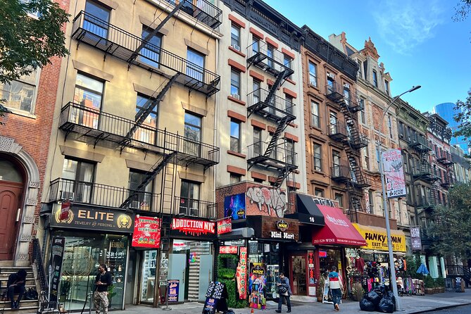 East Village Noho Food Tour - Street art and photo moments: Kobra’s Michael Jackson mural