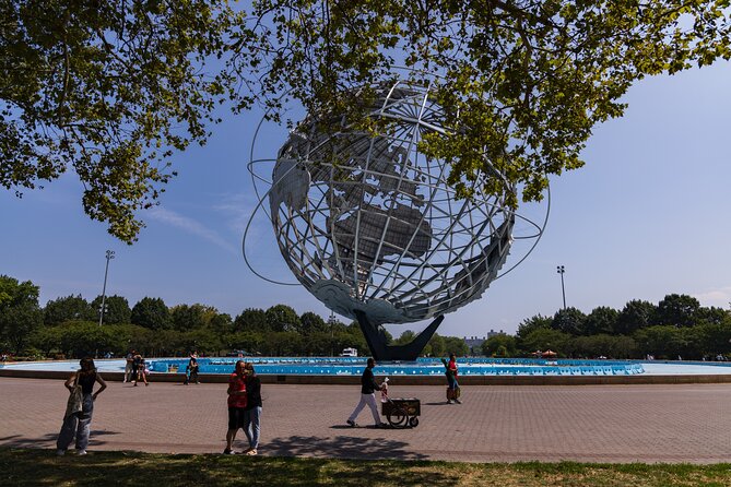 Explore NYC- Tour of Manhattan, The Bronx, Queens & Brooklyn - Yankee Stadium area: photos plus continuity with the past