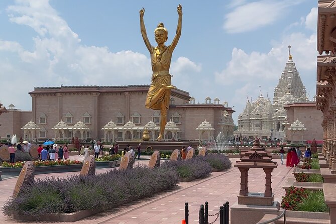 Explore the Hindu Temple a Spiritual Gem Near New York - Service and ceremony: why timing can add a special layer