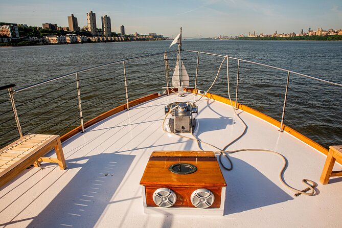 Fall Foliage Cruise on Yacht Full Moon from Chelsea Piers - Hudson River Park to the waterfront: managing your foliage expectations