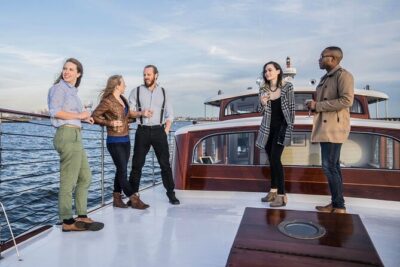 Fall Foliage Cruise on Yacht Full Moon from Chelsea Piers - Price and timing: does $110.92 buy real value?