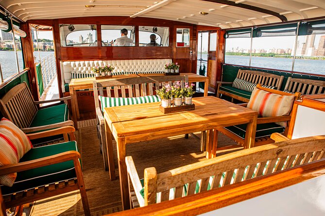 Fall Foliage Cruise on Yacht Full Moon from Chelsea Piers - What’s included, what’s not, and how to pack for deck weather