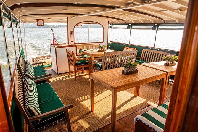 Fall Foliage Cruise on Yacht Full Moon from Chelsea Piers - Who should book this fall foliage sail