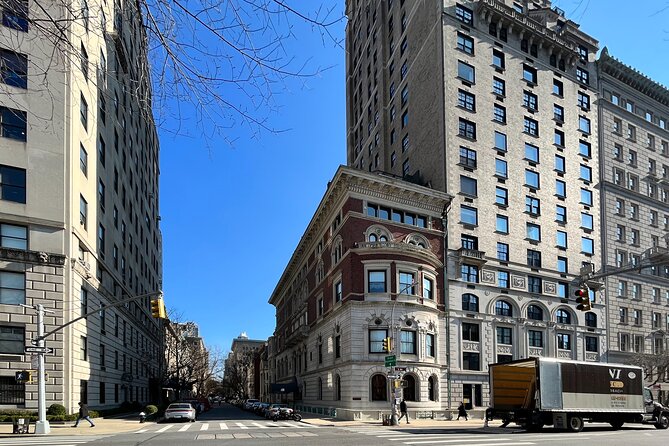 Fifth Avenue Gilded Age Mansions Private Guided Walking Tour - Central Park Cut-In: Seeing the Wealthy Edge of Manhattan