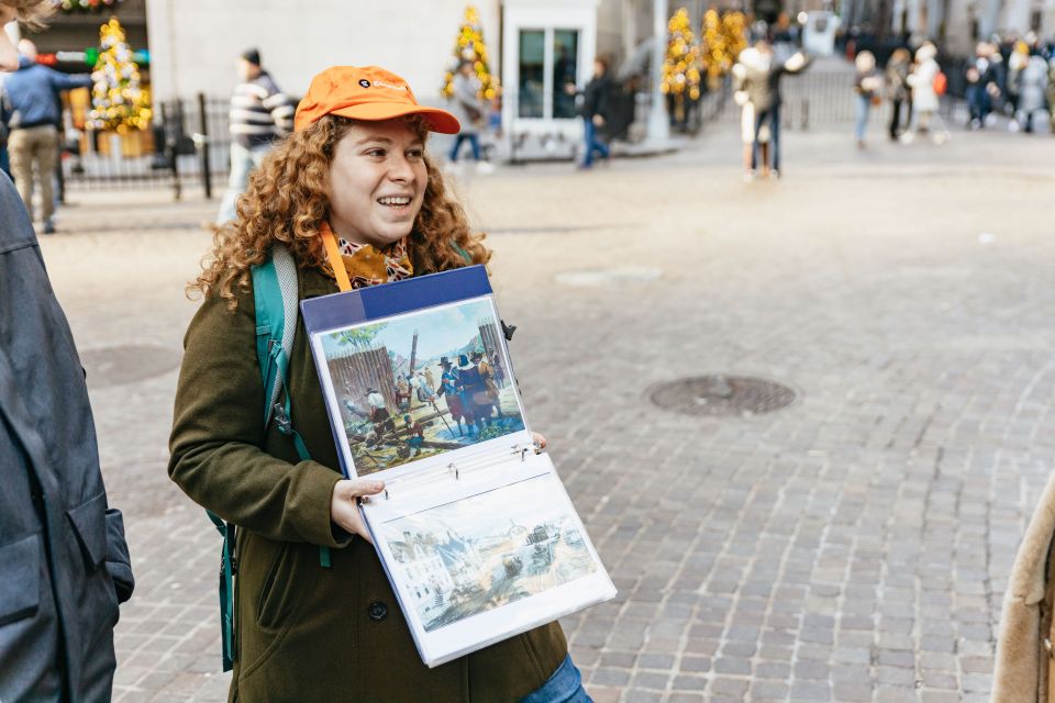 Financial Crisis Tour - Stone Street Historic District: Where the Human Scale Sneaks In