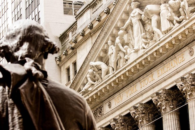 Financial Crisis Tour with a Finance Professional - A Wall Street crisis story you can walk through