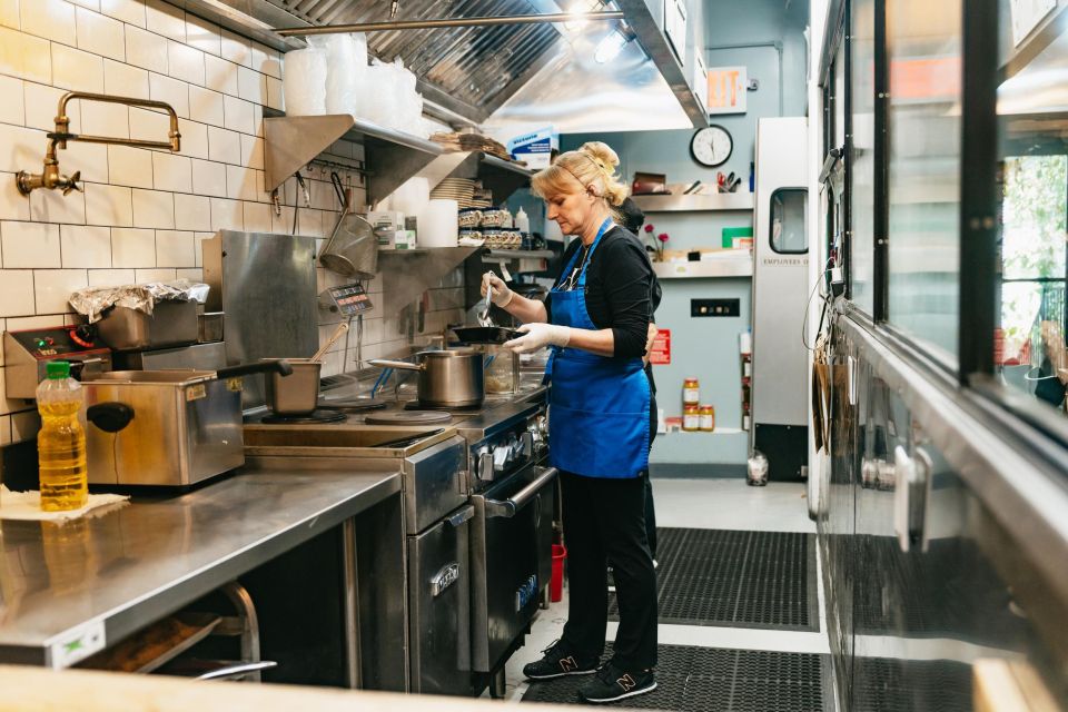 From Manhattan: Half-Day Brooklyn Food and Culture Bus Tour - Lower Manhattan drive: getting your bearings before the tastings