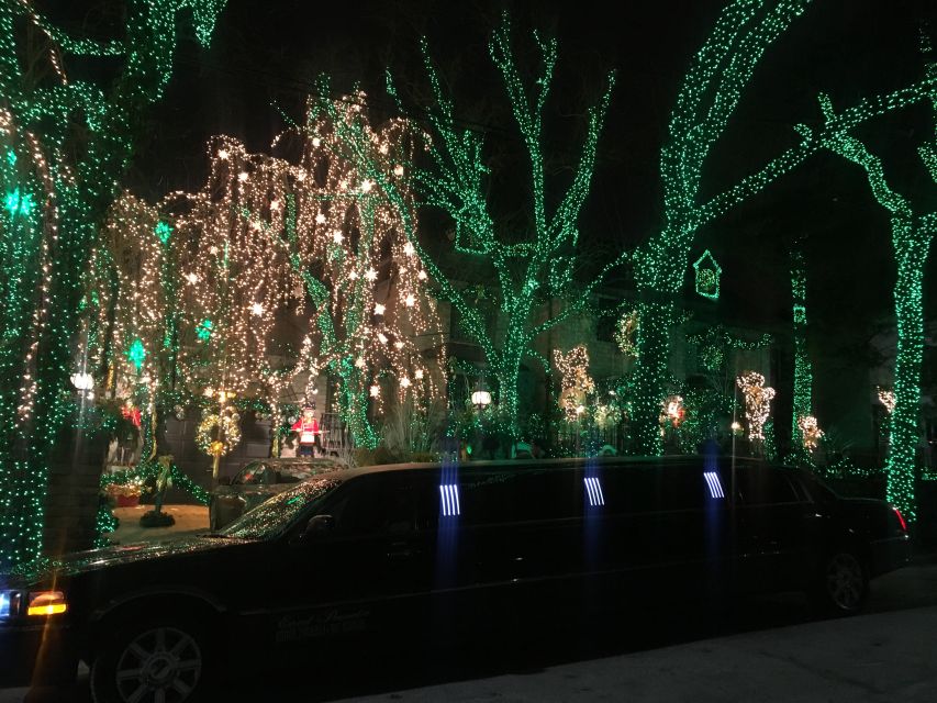 From Manhattan: Private Brooklyn Christmas Tour by Limousine - The 3-Hour Plan: Pickup, Dyker Heights Walk, and Photo Time