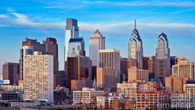 From New York City: Philadelphia & Amish Community Day Trip - Entering Independence-Era Philadelphia: Liberty Bell, Independence Hall, and the Power Stops