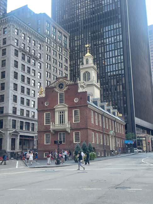 From NY: Boston Day Tour Cambridge, Harvard, MIT & Freedom Trail in 1 Day - Beacon Hill and the Massachusetts State House: civic Boston