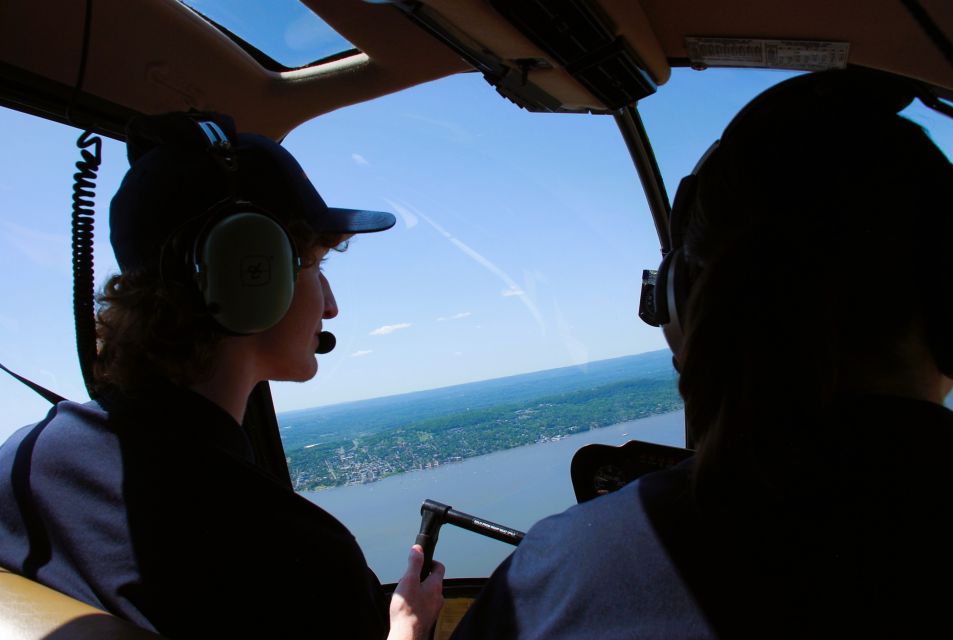 From Westchester: New York Helicopter Piloting Experience - Why White Plains beats a Manhattan flight day
