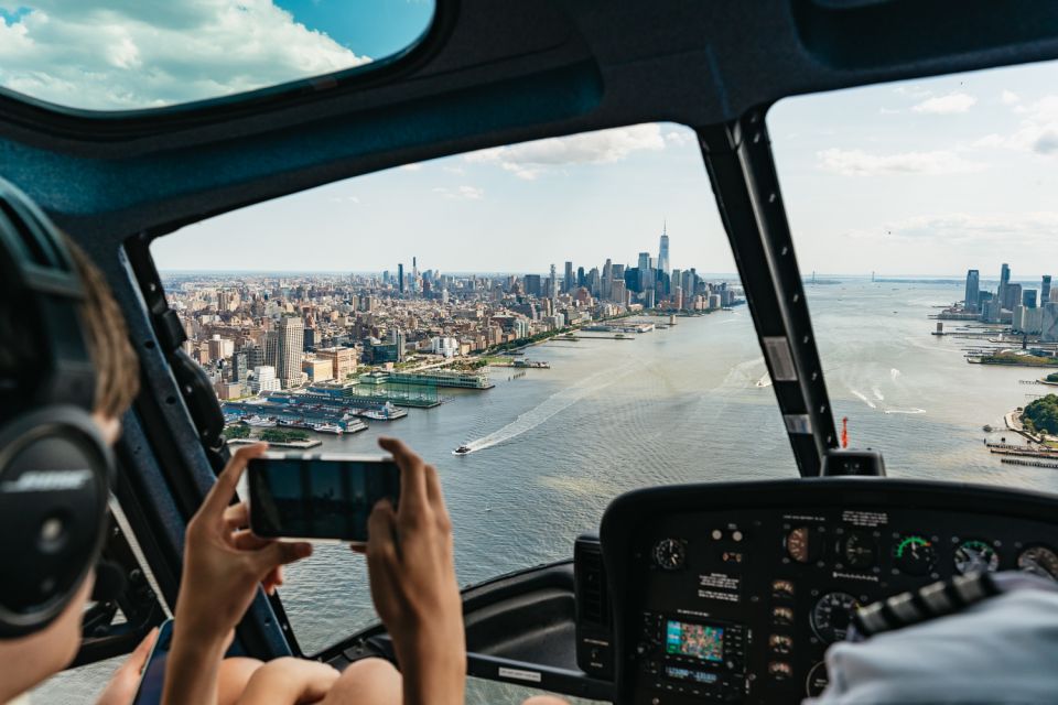 From Westchester: Private NYC Helicopter Tour for 2-6 People - Why Start in Westchester for a Manhattan Helicopter Tour