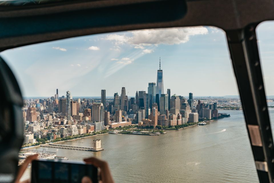 From Westchester: Private NYC Helicopter Tour for 2-6 People - The Flight Experience: Safety Briefing, Headsets, and a Calm Pilot
