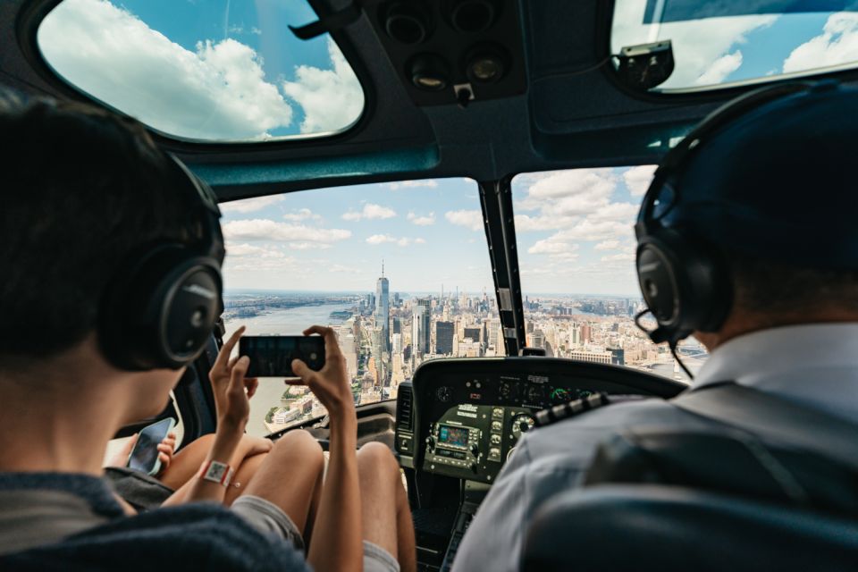 From Westchester: Private NYC Helicopter Tour for 2-6 People - Day, Sunset, or Evening: Picking the Best Time for Your Photos and Mood
