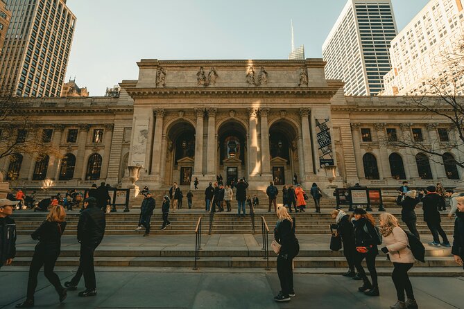 Ghostbusters Movie Locations Private Tour in New York - Stop 5: Lincoln Center Plaza and the fountain-corner romance