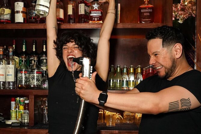 Glitz Glamor and Gangsters Hell's Kitchen Bar Tour NYC - Start Point on 8th Ave: The 7:30 pm Game Plan