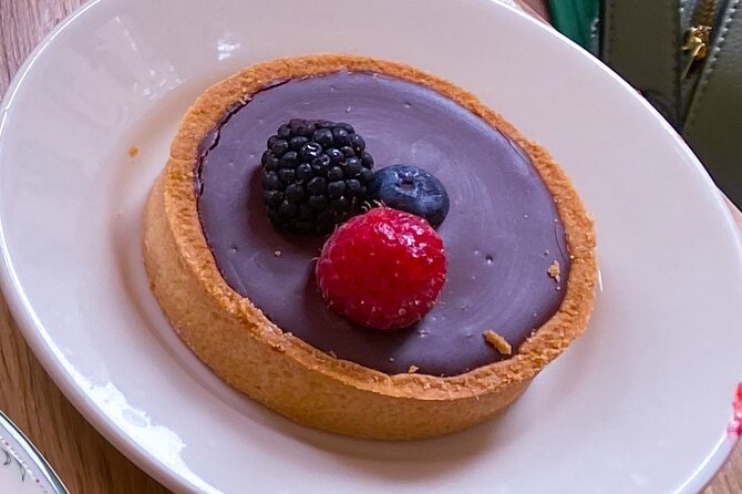 Gluten Free Walking Tour of Central Park NYC - Noglu light breakfast: pastries and a beverage to fuel the walk