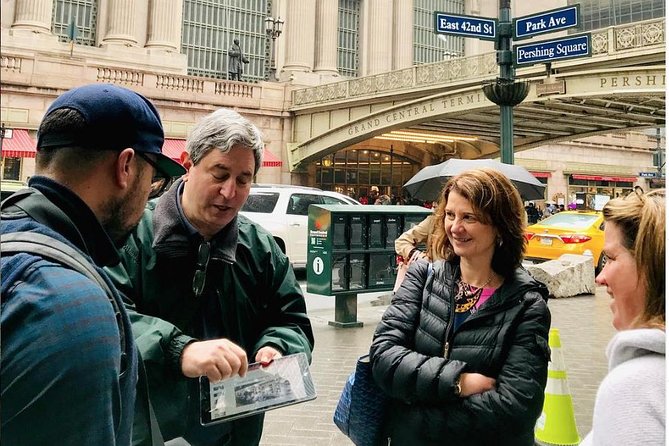 Grand Central: The Open Sesame Bagel Tour - The Kissing Room and Whispering Gallery: Fun, But With Context