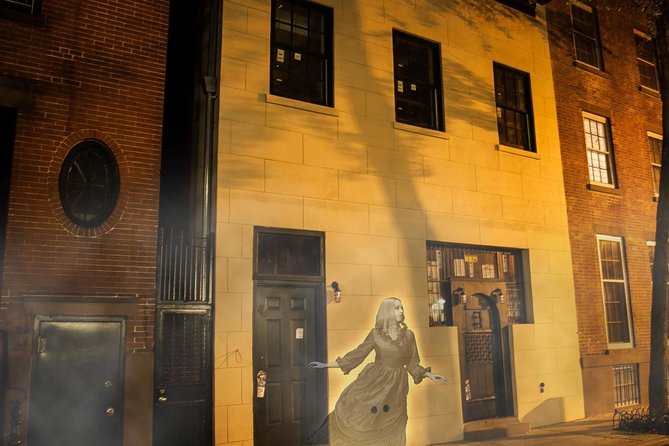 Greenwich Village Group Haunted Ghost Tour, in NYC - Stop 1: Washington Square Park Audio Tour in 10 Minutes