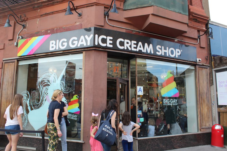 Greenwich Village Tour - McDougal Street for culture nights: Cafe Wha, Cafe Reggio, Comedy Cellar
