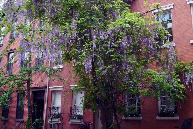 Greenwich Village Walking Tour - St. Luke’s in the Fields Garden: a real breather with story inside