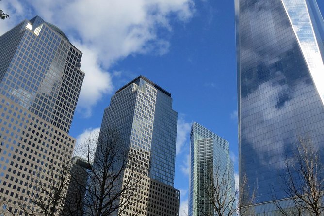 Ground Zero 911 Memorial+ Optional One World Observatory - Wall Street on foot: Charging Bull and the historic streetscape