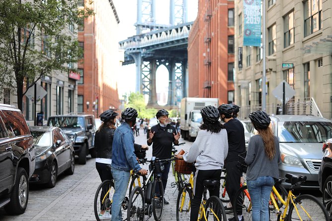 Guided Bike Tour of Lower Manhattan and Brooklyn Bridge - Brooklyn Bridge: the bike lane, the history talk, and the photo moment