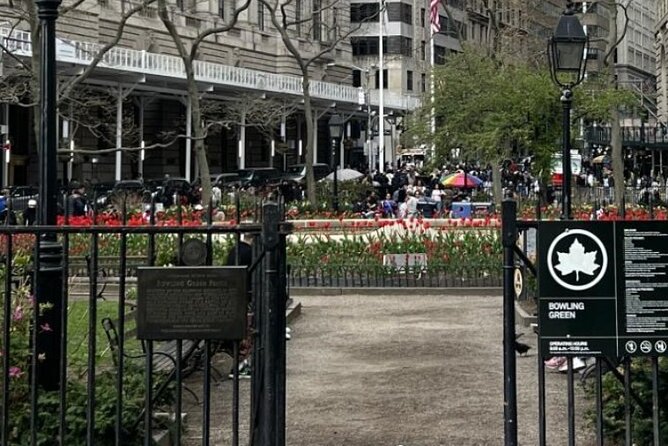 Guided Tour (with Audio) Hamilton Musical in Lower Manhattan NYC - Stop 4: Trinity Church NYC and Alexander Hamilton’s Final Resting Place (10 minutes + finale)