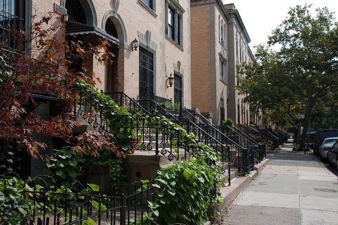 Half-Day Civil Rights Walking Tour in Harlem with Lunch - The Waldorf of Harlem: A Premier Hotel Stop That Changes the Mood