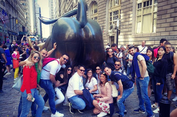Half Day Tour in New York - Wall Street Bull, Battery Park, and the World Trade Center Area