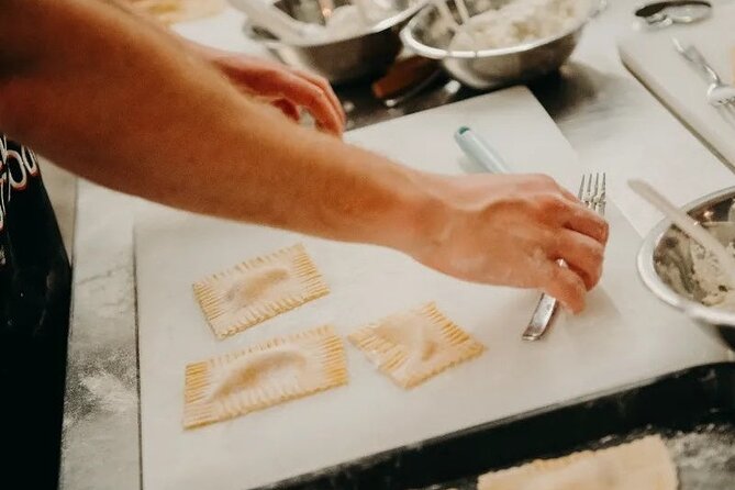Handmade Fresh Pasta from Scratch in NYC - Finding 16 Beaver St: what the meeting point gets right