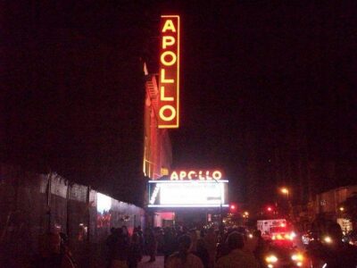 Harlem Gospel Experience Walking Tour in French - Start point: Schomburg Center, then straight into central Harlem