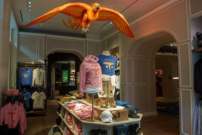 Harry Potter Shop New York - Magical Brew Bundle - Griffin wand and collectible items: the part Potter fans remember