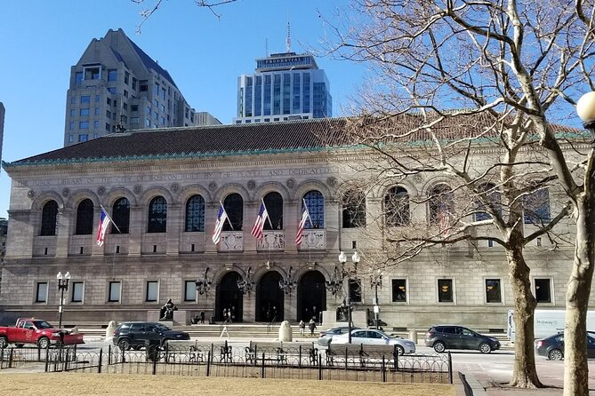 Harvard University and Boston City Tour from Manhattan - Beacon Hill and the Freedom Trail: walking Boston’s past in a straight line