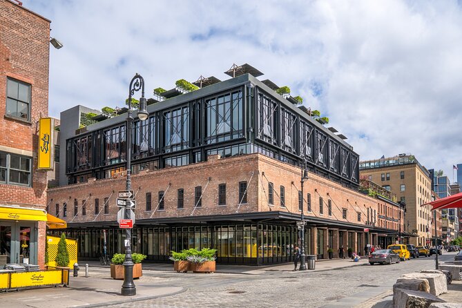 High Line, Chelsea and Hudson Yards Tour with Edge Entry Option - Hudson Yards and The Vessel: the wow-before-the-sky moment