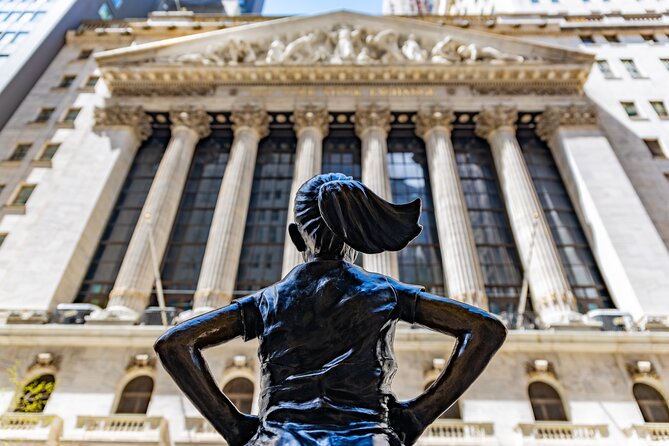 How Money Was Made Wall Street Walking Tour - Start at Bowling Green: Early Commerce Before the Trading Floor