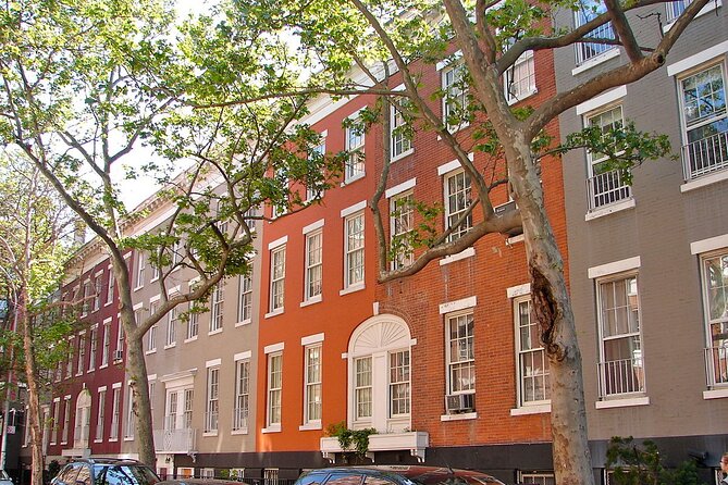 Immersive Murder Mystery in Manhattan - Scavenger Hunt Experience - Stop 3: Chelsea Market as Your Puzzle Pit Stop