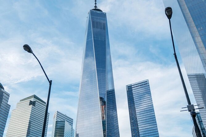 (Inactive) New York Hop On Hop Off Bus Tour - SoHo to City Hall to Battery Park: Classic Downtown Energy