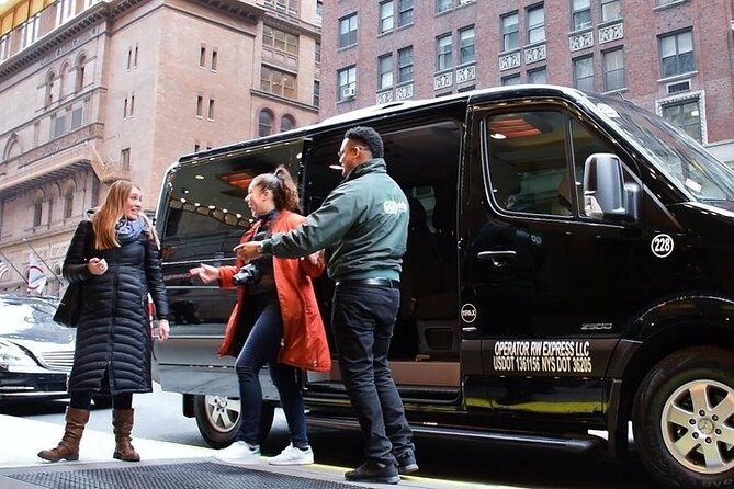 LGA to Manhattan: One Way Shared Arrival Transfer - Key highlights (what matters on your first NYC day)