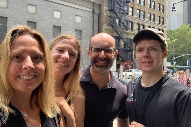 Lower Manhattan Secrets And History Walking Tour - Brooklyn Bridge: the construction story behind the postcard