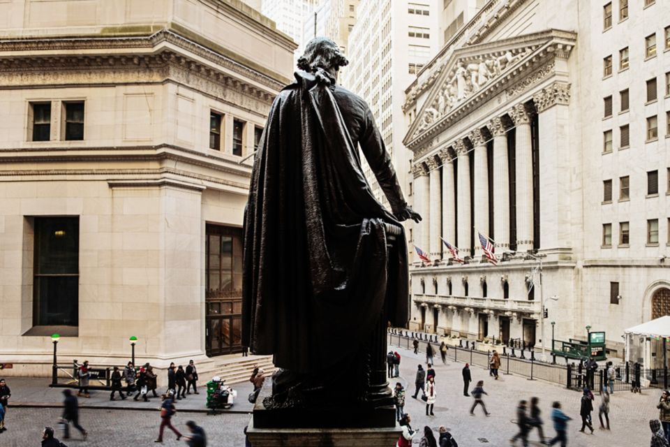 Lower Manhattan Tour: Wall Street & 9/11 Memorial - Wall Street and the New York Stock Exchange: More Than a Photo Stop