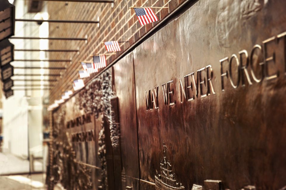 Lower Manhattan Tour: Wall Street & 9/11 Memorial - Federal Hall and Trinity Church: Why This Corner Feels Serious