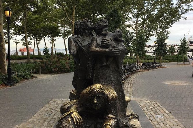 Lower Manhattan Tour with Statue of Liberty View - Price and value: $80 for a guided harbor plan