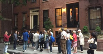 Luci e Ponti di New York- Night Tour in Italiano - Meeting Point Near Rockefeller Center: A Simple Start