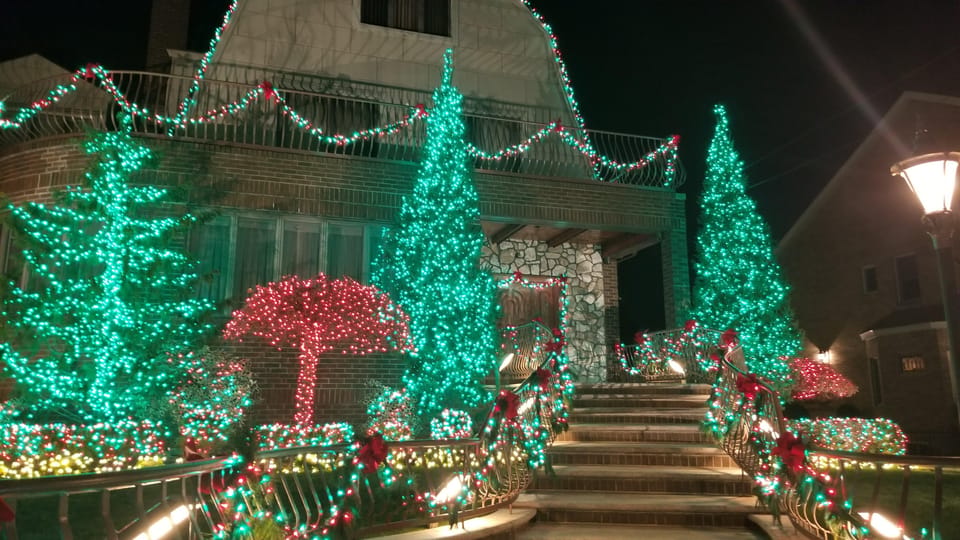 Magnificent Christmas Lights Tour of Dyker Heights Brooklyn - What you actually get for $60 (and why it’s not just a bus ride)