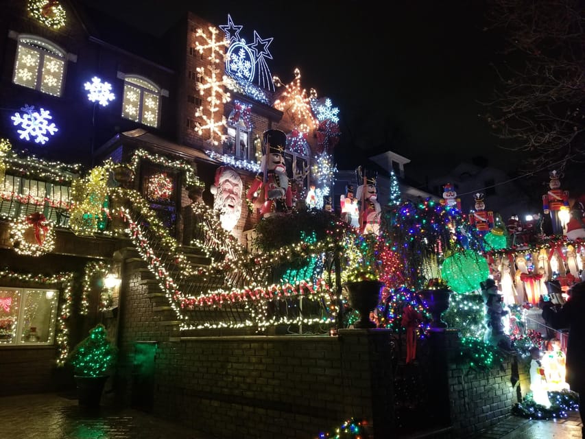 Magnificent Christmas Lights Tour of Dyker Heights Brooklyn - Logistics that can affect your comfort (so you don’t get surprised)