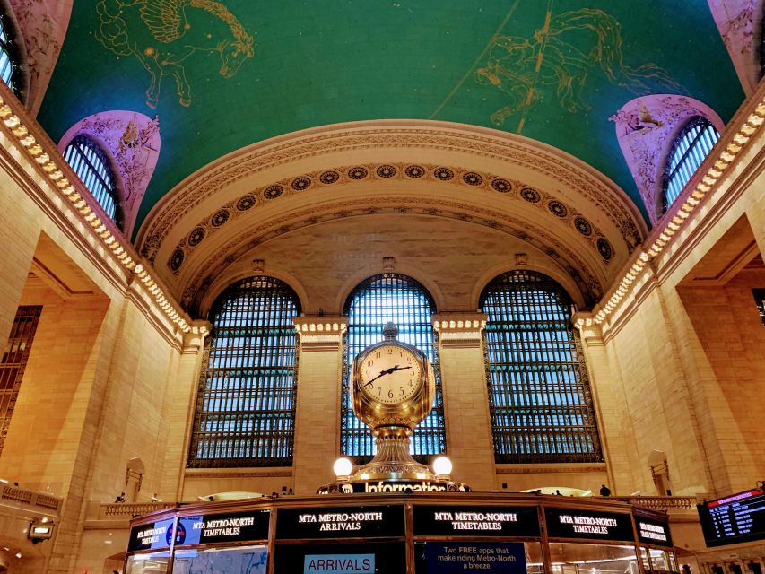 Manhattan; Midtown Wonders - a tour in the heart of NYC - New York Public Library: culture shaped close to street level