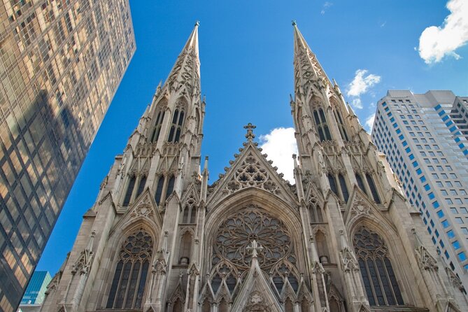 Manhattan Secret Societies Quest Experience in New York - Herald Square: Broadway and Sixth Avenue’s Big Corner
